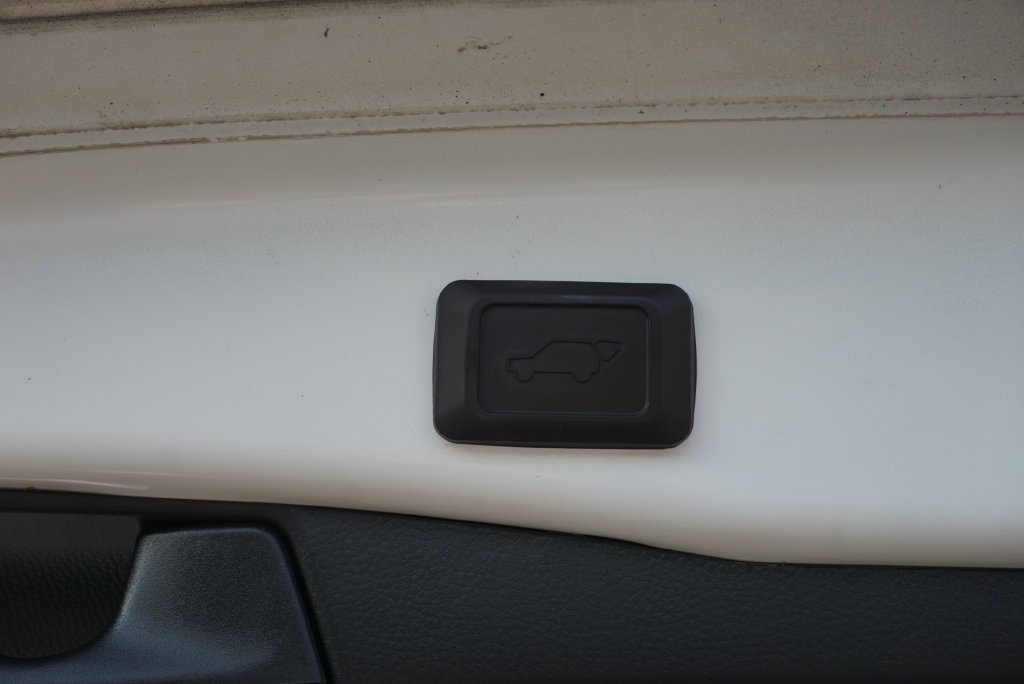 Used 2023 Toyota RAV4 XLE w/ Convenience Package AWD/4WD image 11