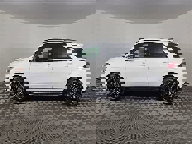 Certified 2025 Mercedes-Benz GLE 450e 4MATIC image 2