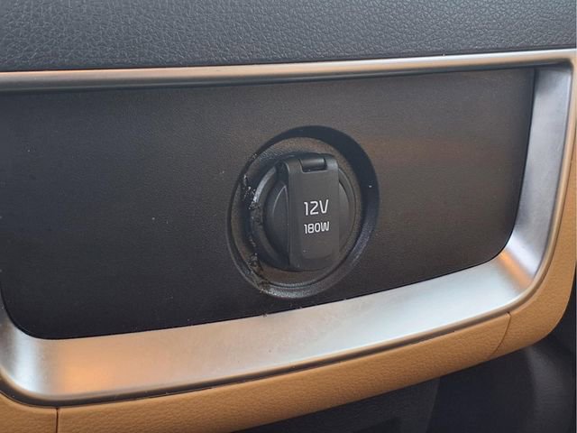 Used 2024 Kia Carnival LX image 21