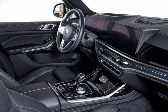 Used 2025 BMW ALPINA XB7 image 56