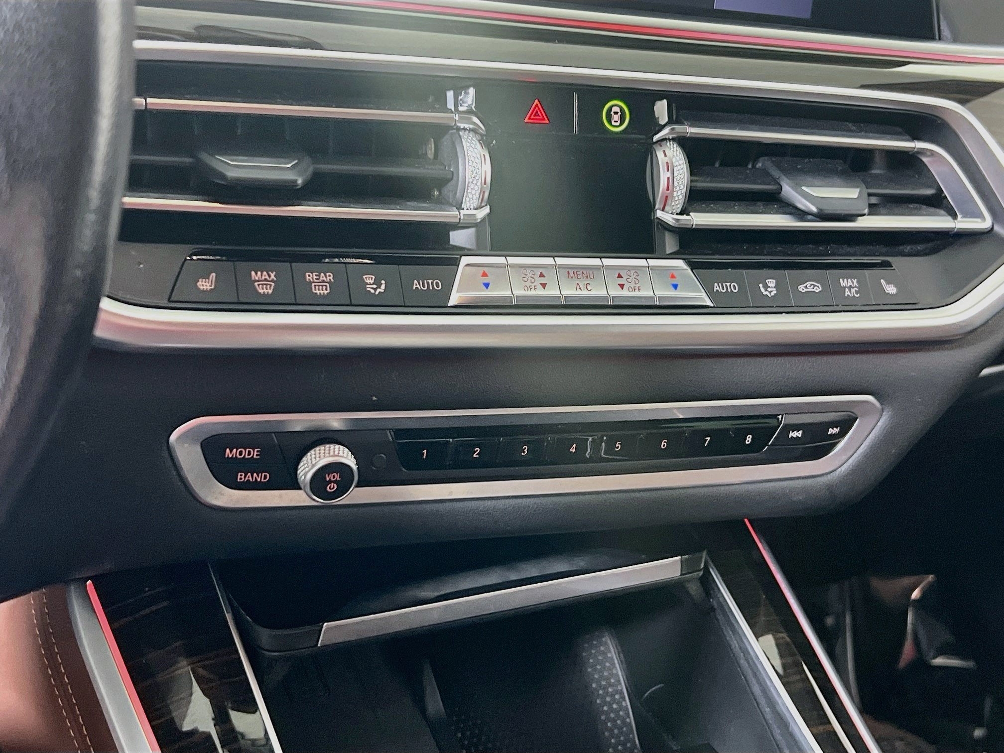 Used 2021 BMW X5 xDrive40i w/ Premium Package AWD/4WD image 16