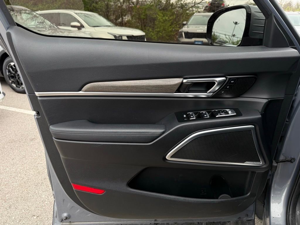 Certified 2022 Kia Telluride SX w/ SX Prestige Package image 7