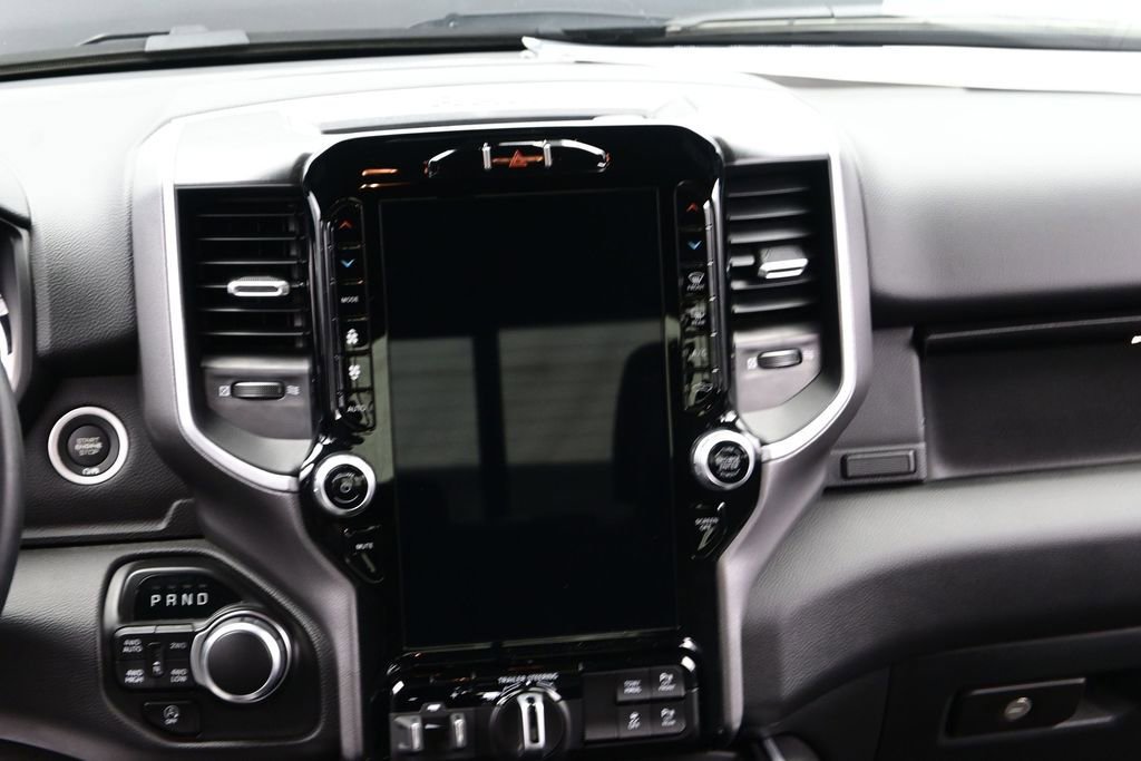 Used 2024 RAM 1500 Big Horn AWD/4WD image 32