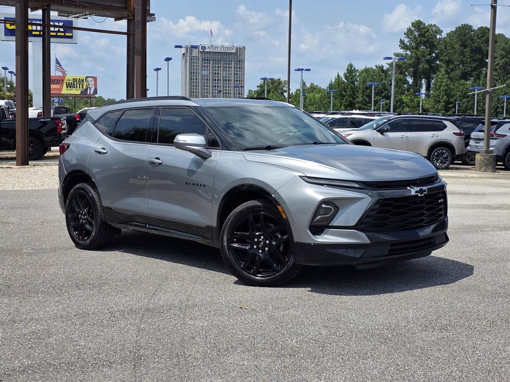 Used 2023 Chevrolet Blazer RS w/ Driver Confidence II Package FWD image 2