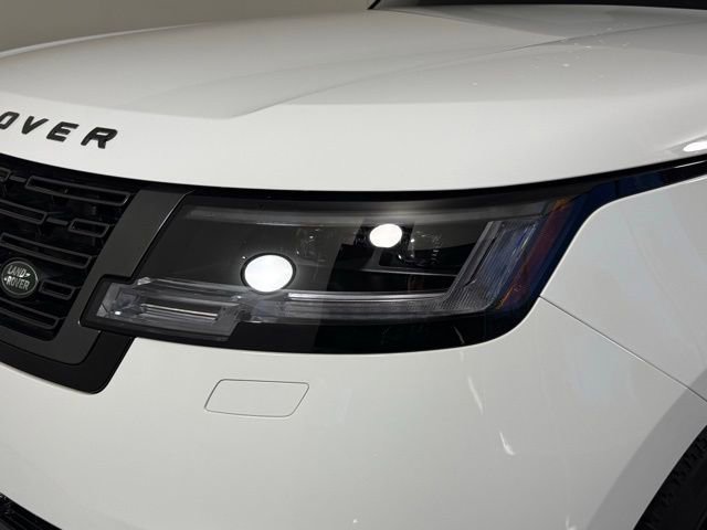 Used 2025 Land Rover Range Rover SE AWD/4WD image 9