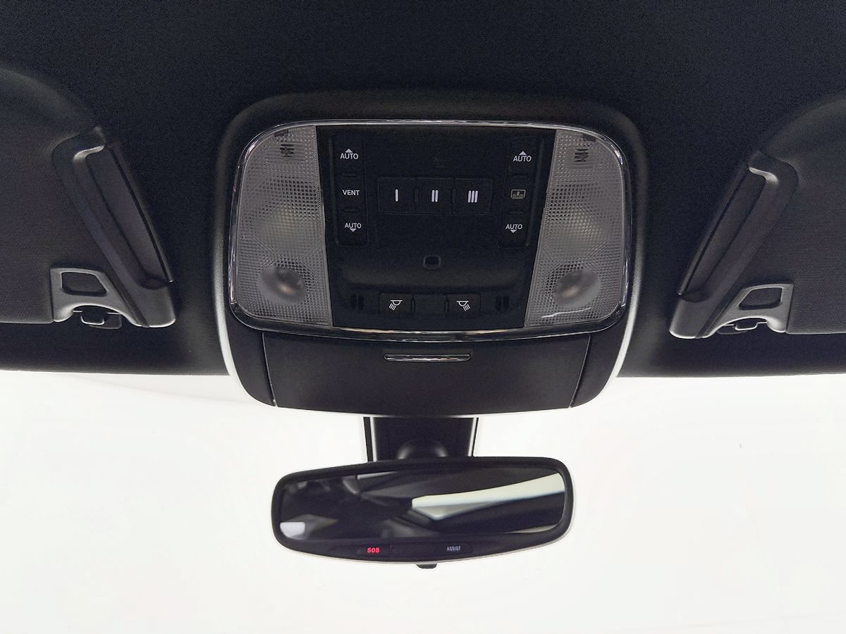 Used 2023 Chrysler 300 S RWD image 50