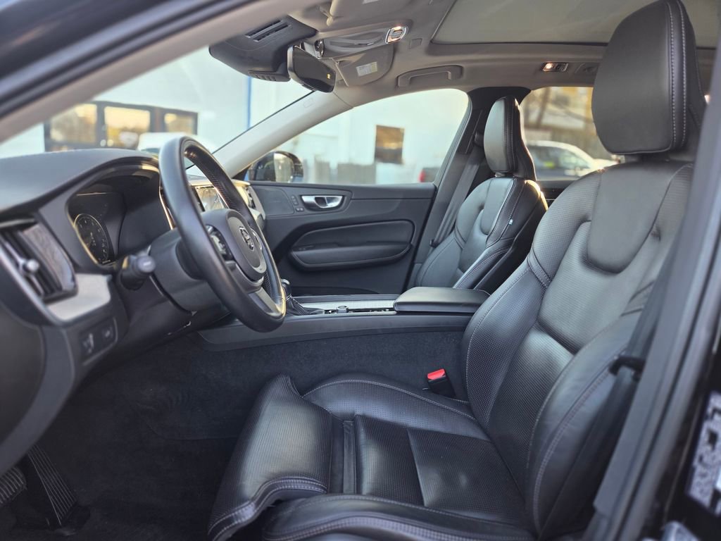 Used 2021 Volvo XC60 T5 Inscription image 17