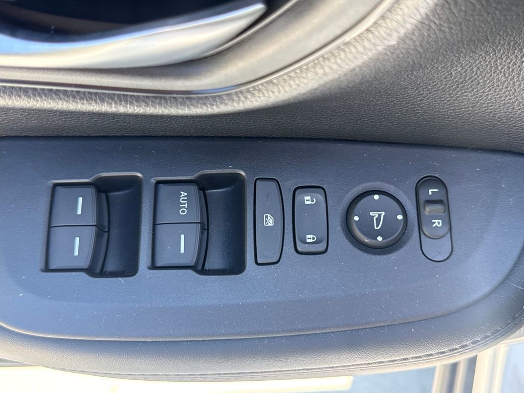 Certified 2026 Honda HR-V LX image 15