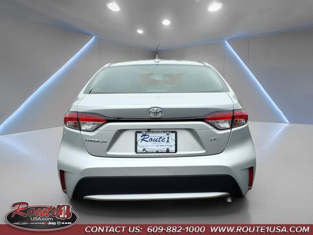 Used 2020 Toyota Corolla LE FWD image 5