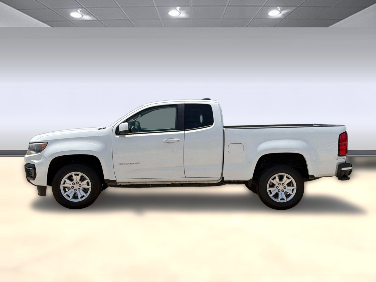 Used 2021 Chevrolet Colorado LT w/ Fleet Safety Package RWD image 2