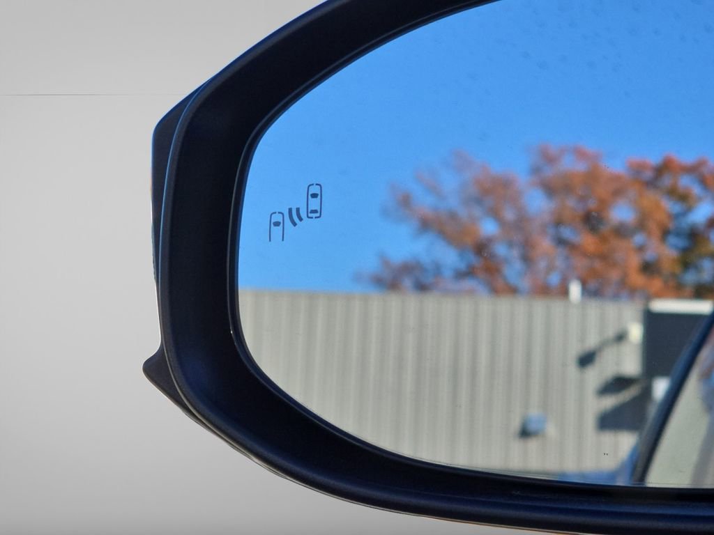 Used 2023 Toyota Prius LE image 6