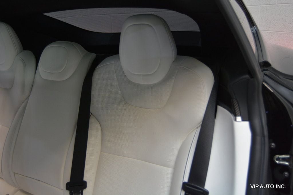 Used 2021 Tesla Model S Plaid image 21