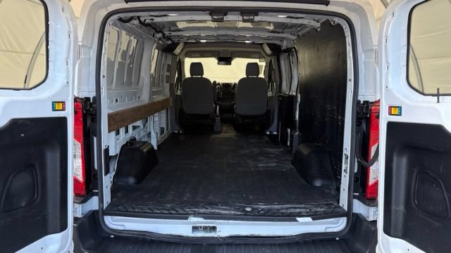Used 2018 Ford Transit 250 148 Low Roof RWD image 4