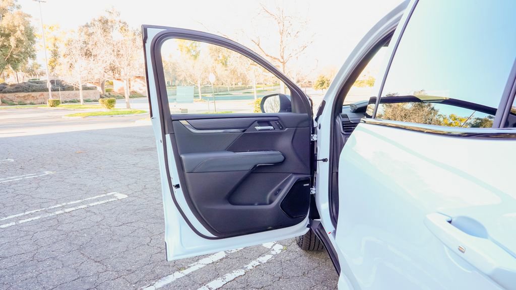 New 2026 GMC Acadia AT4 w/ Super Cruise Package image 13