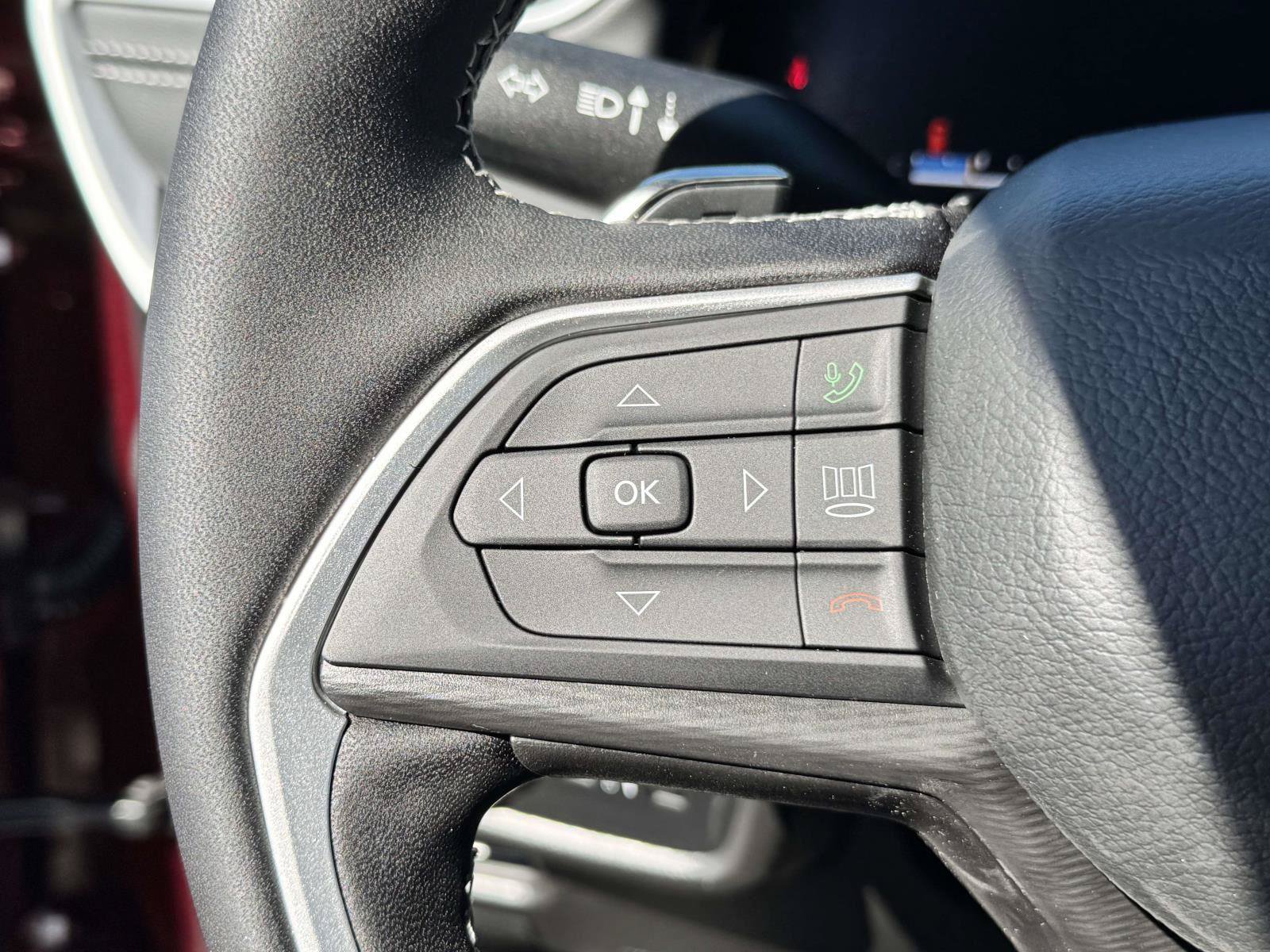 New 2025 Jeep Grand Cherokee Altitude AWD/4WD image 8