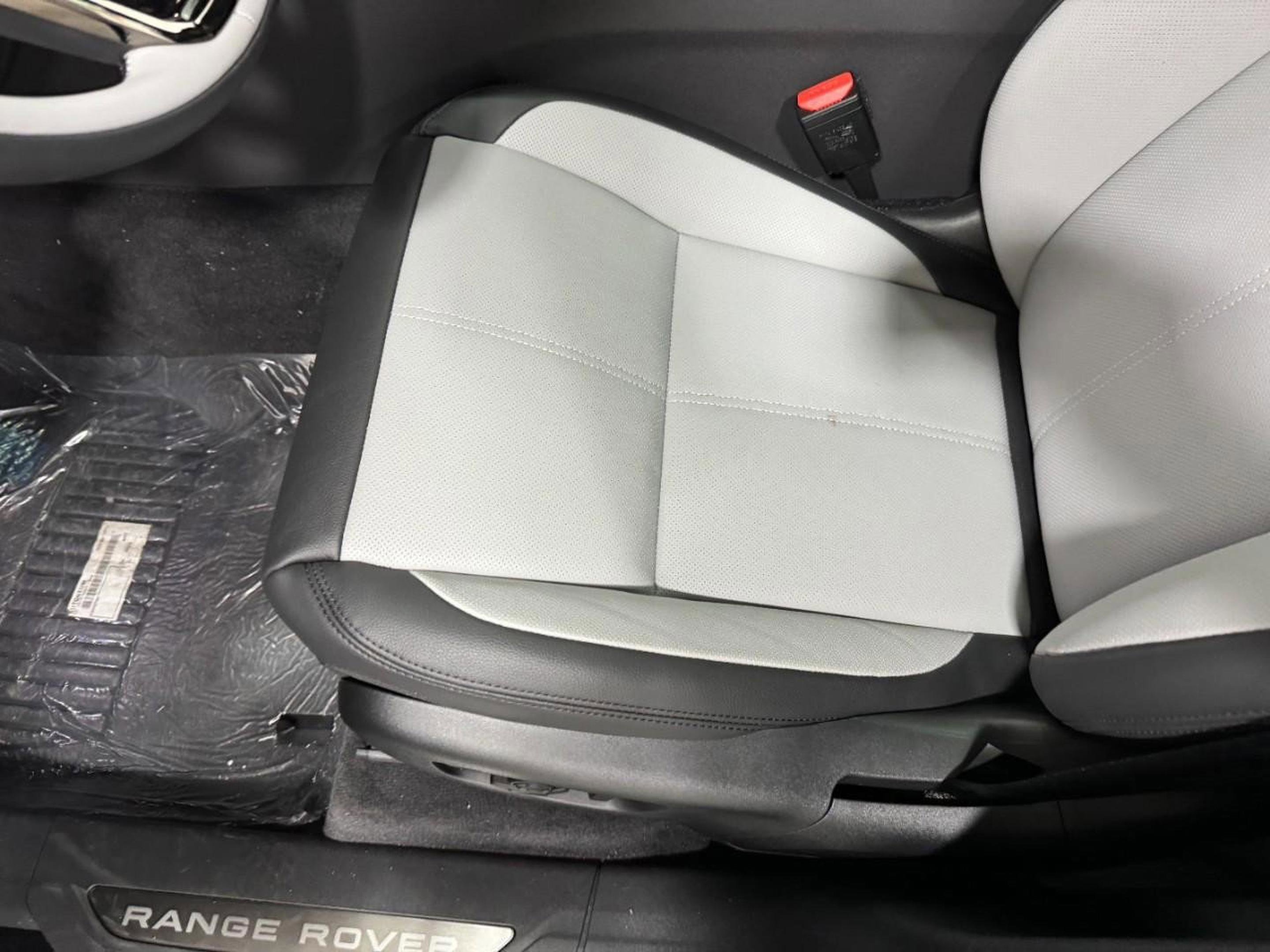 New 2026 Land Rover Range Rover Velar S image 27