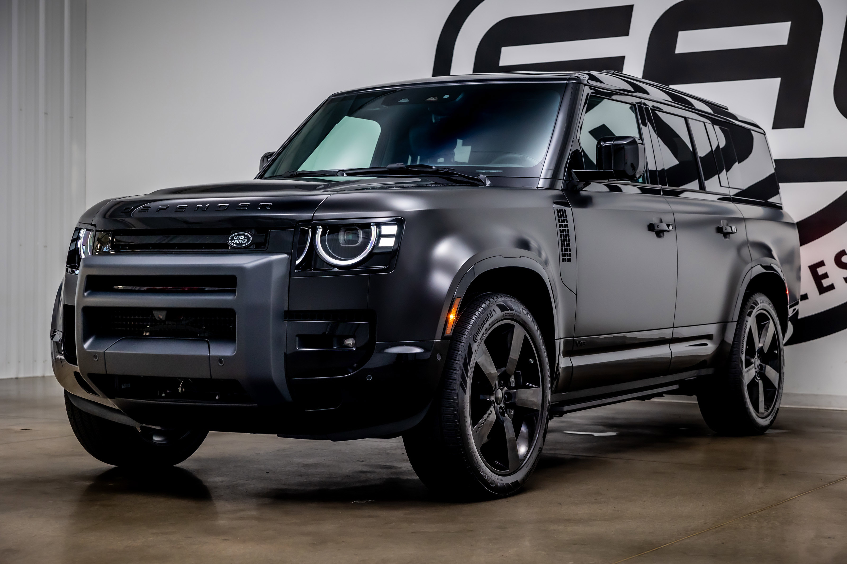 Used 2026 Land Rover Defender 130 V8 image 28