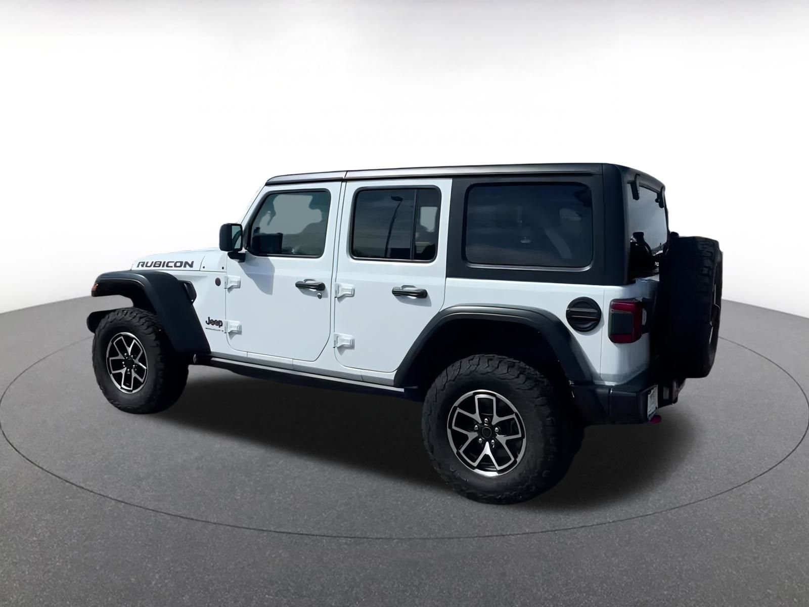 Used 2025 Jeep Wrangler Unlimited Rubicon image 9