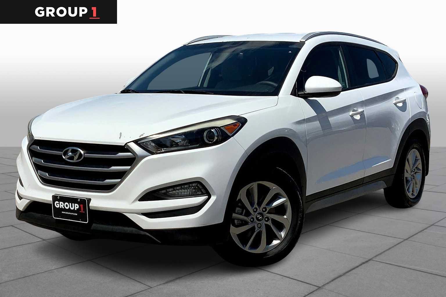Used 2017 Hyundai Tucson SE w/ SE Popular Package 02