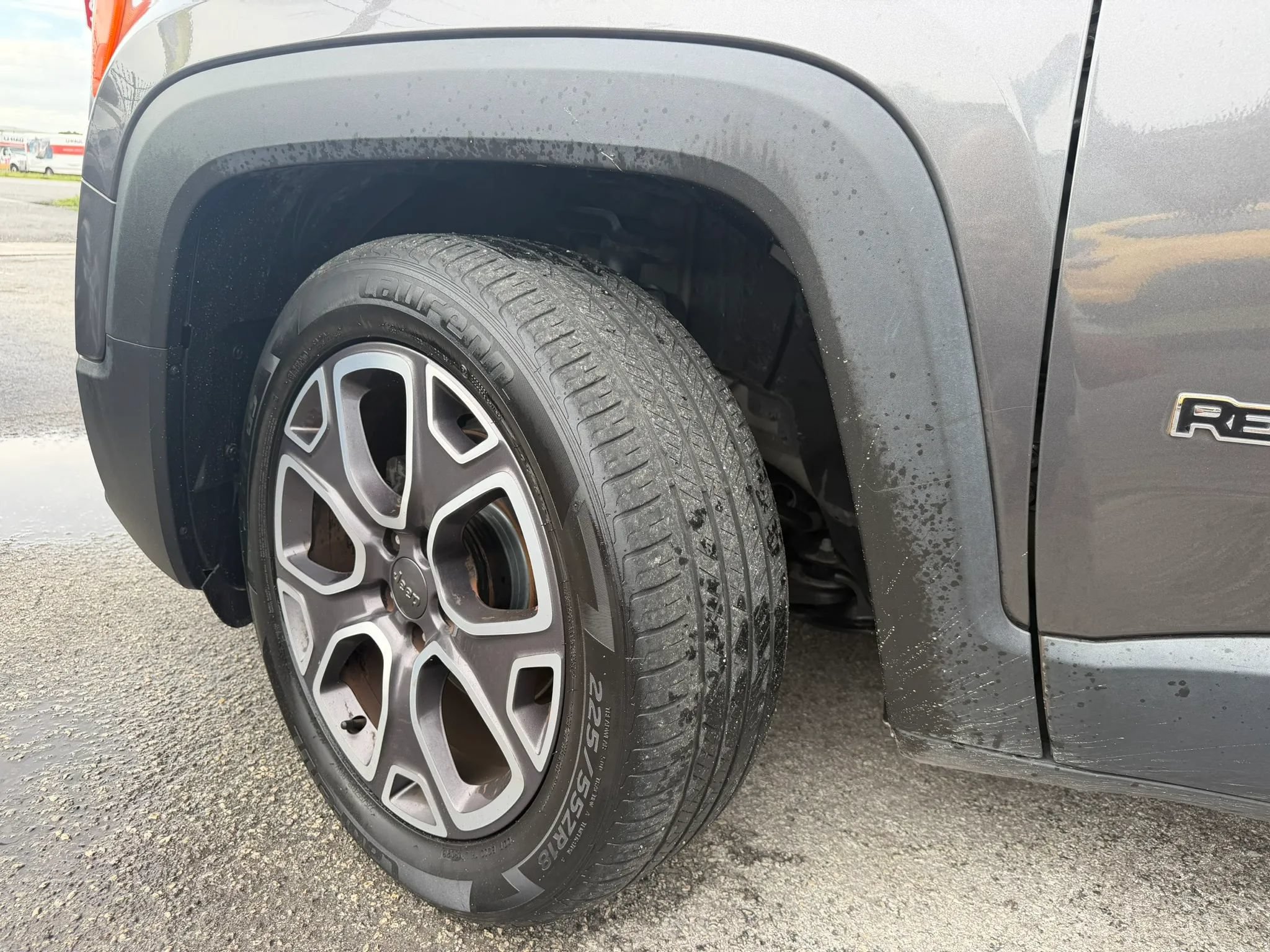 Used 2017 Jeep Renegade Limited FWD image 15