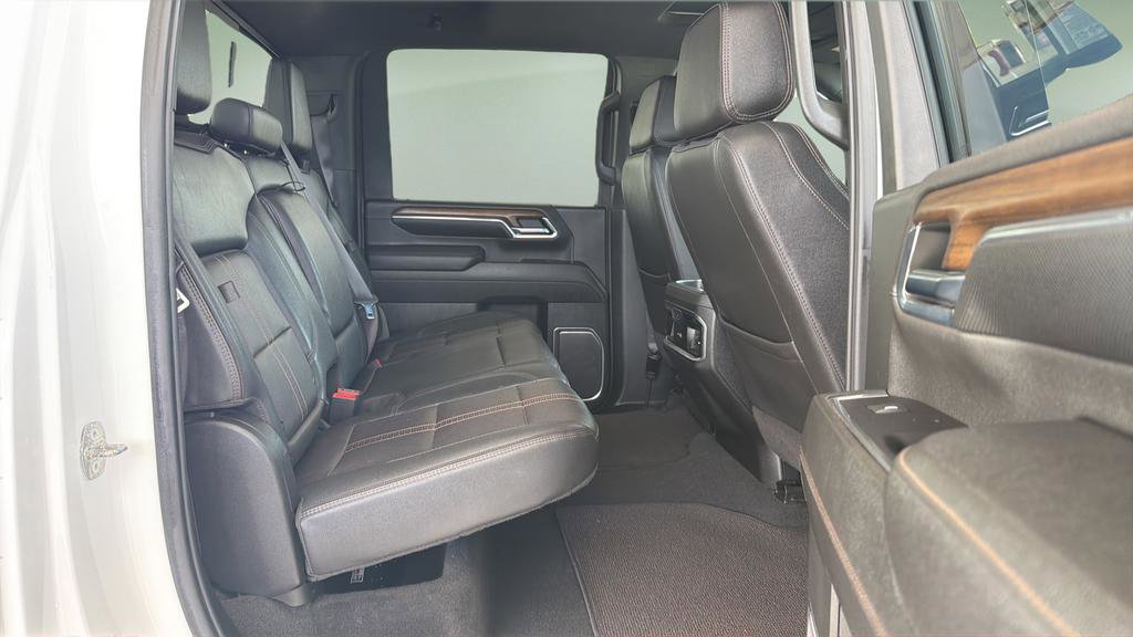 Used 2024 Chevrolet Silverado 3500 High Country w/ High Country Premium Package AWD/4WD image 14