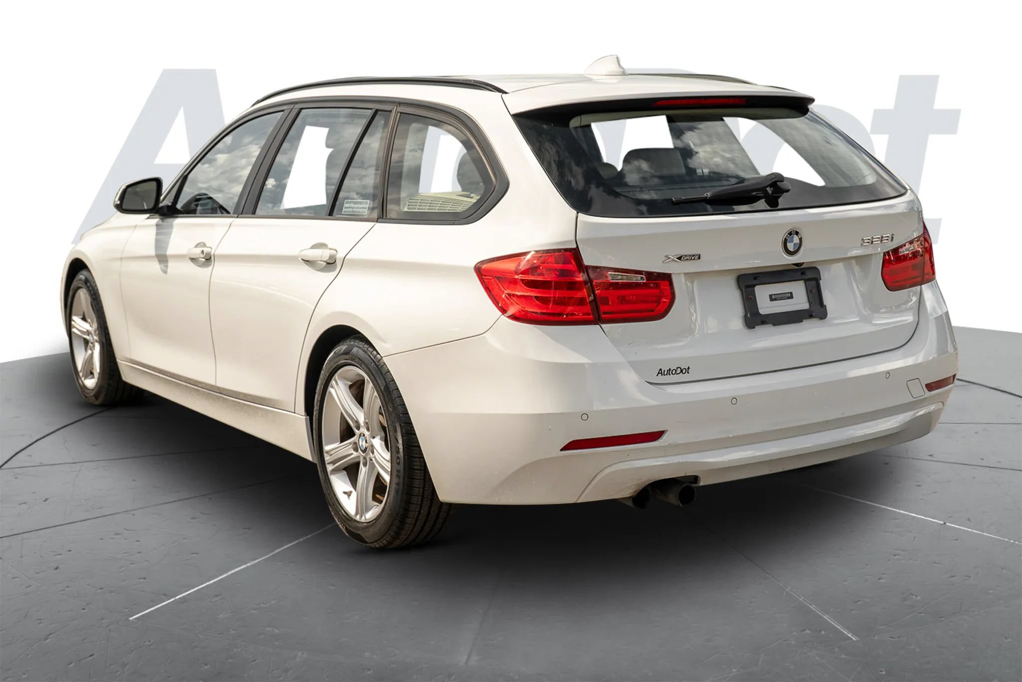 Used 2014 BMW 328i xDrive Wagon AWD/4WD image 2