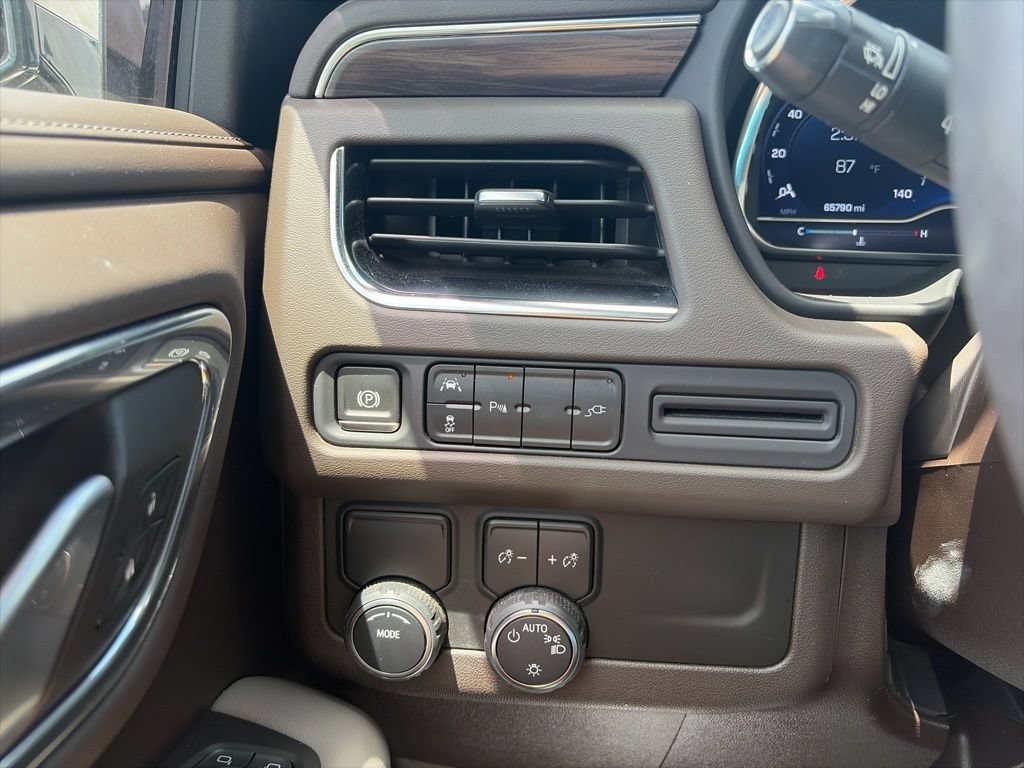 Used 2022 Chevrolet Tahoe LT RWD image 19