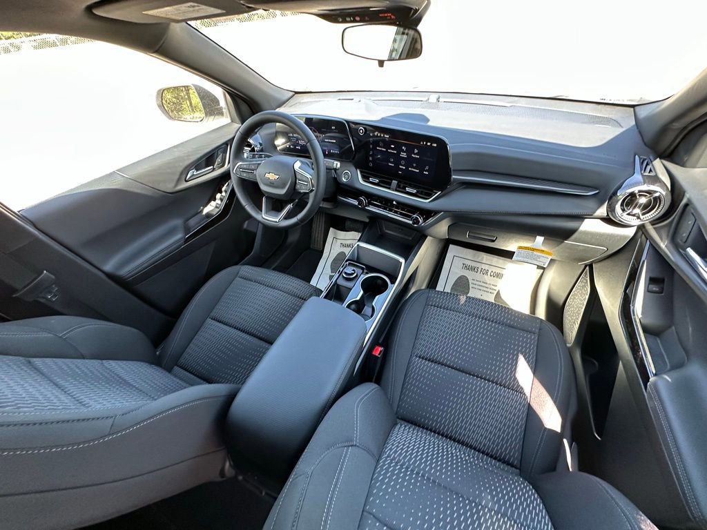 New 2026 Chevrolet Equinox LT AWD/4WD image 18