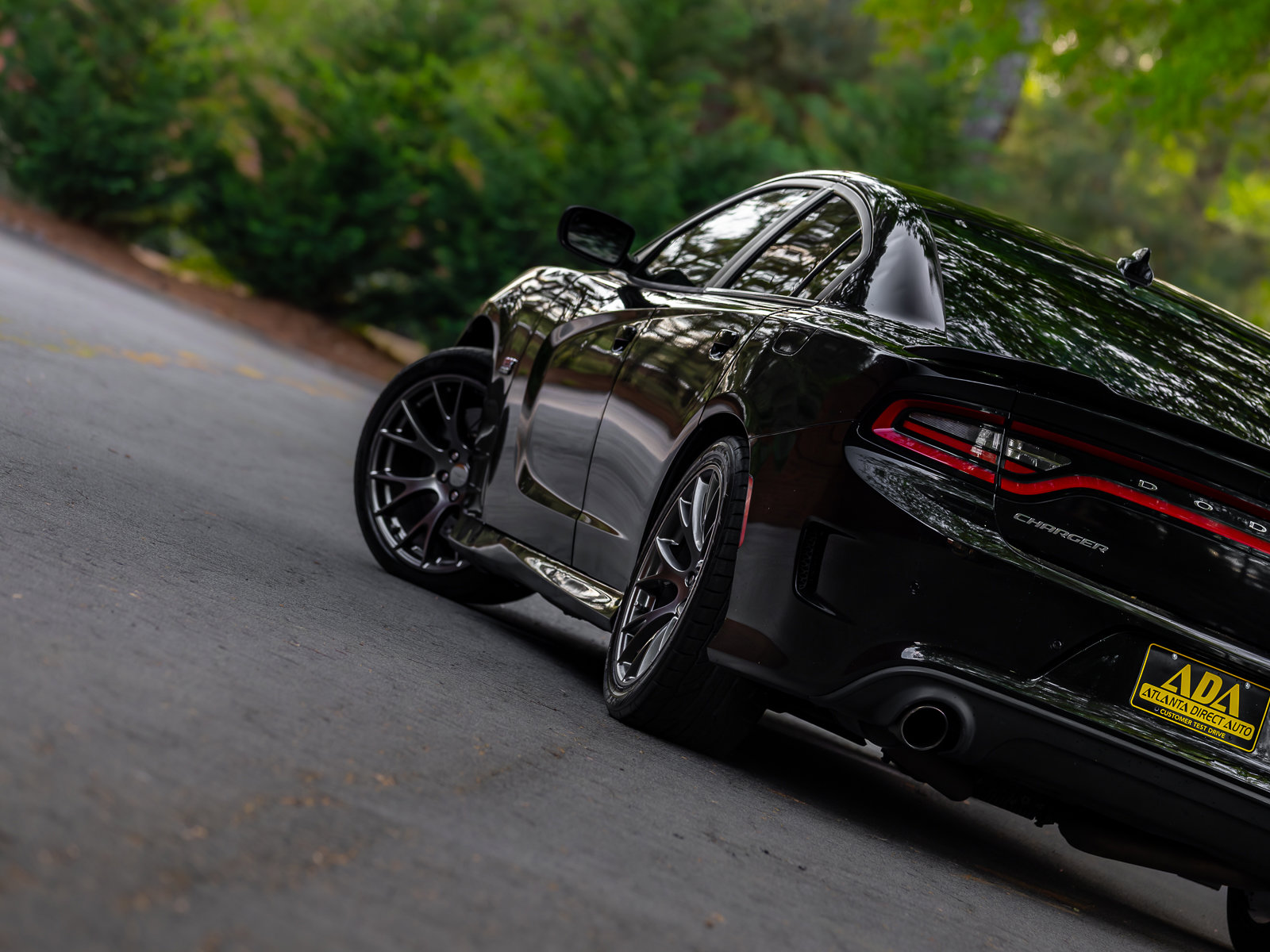 Used 2016 Dodge Charger SRT w/ Harman/Kardon Audio Group image 25
