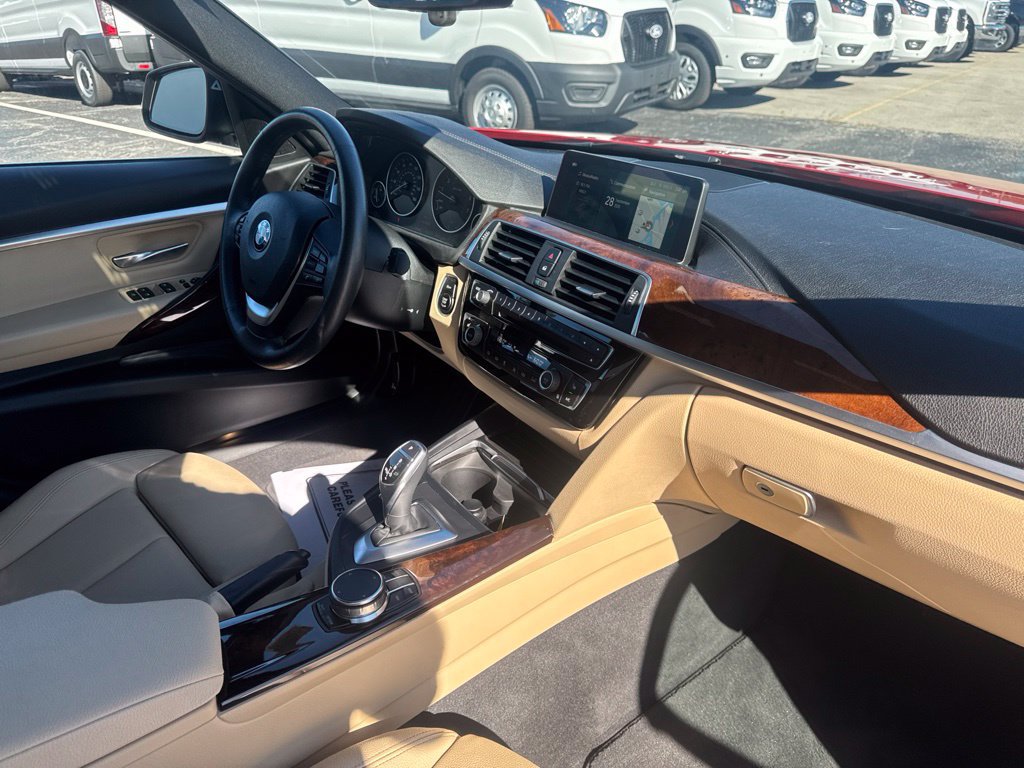 Used 2018 BMW 330i xDrive Sedan AWD/4WD image 39