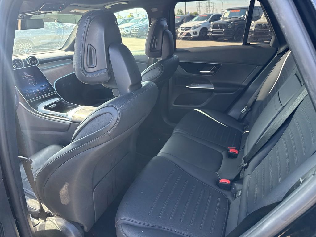 Used 2024 Mercedes-Benz GLC 300 4MATIC image 10
