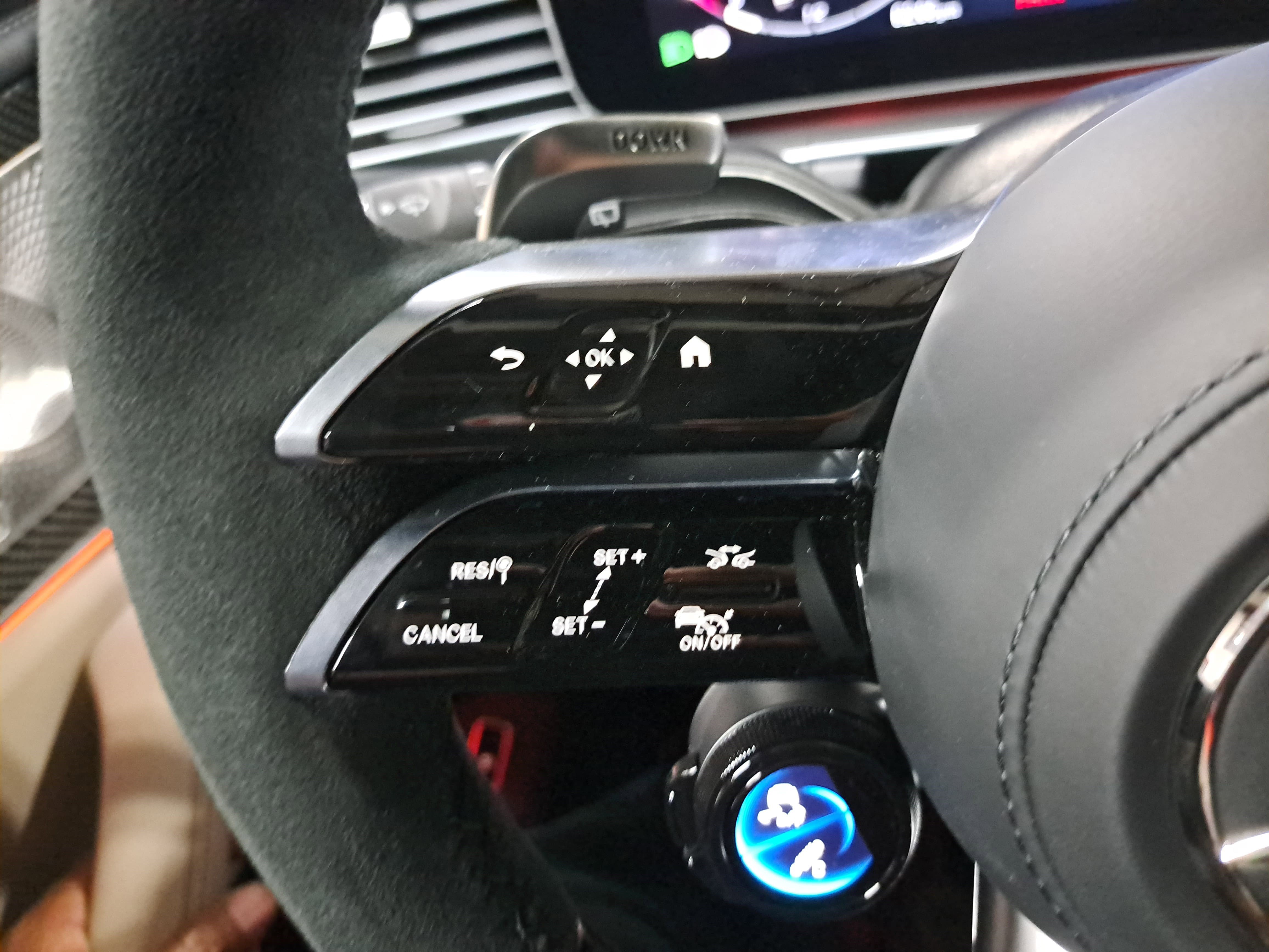 New 2026 Mercedes-Benz GLE 63 AMG S image 17