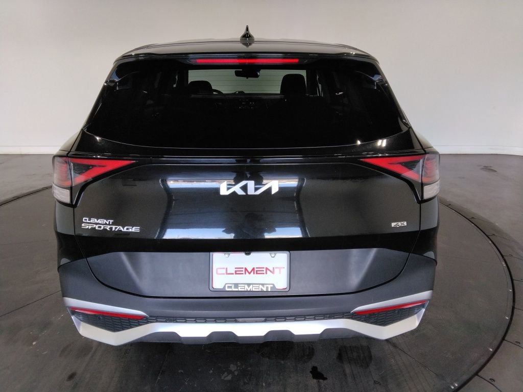 Used 2024 Kia Sportage LX image 7
