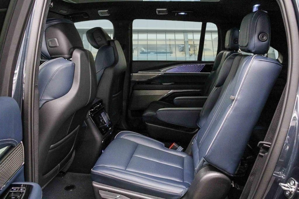 New 2026 Cadillac Escalade IQ Luxury 2 AWD/4WD image 11
