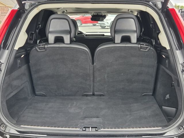 Used 2022 Volvo XC90 T5 Momentum image 14