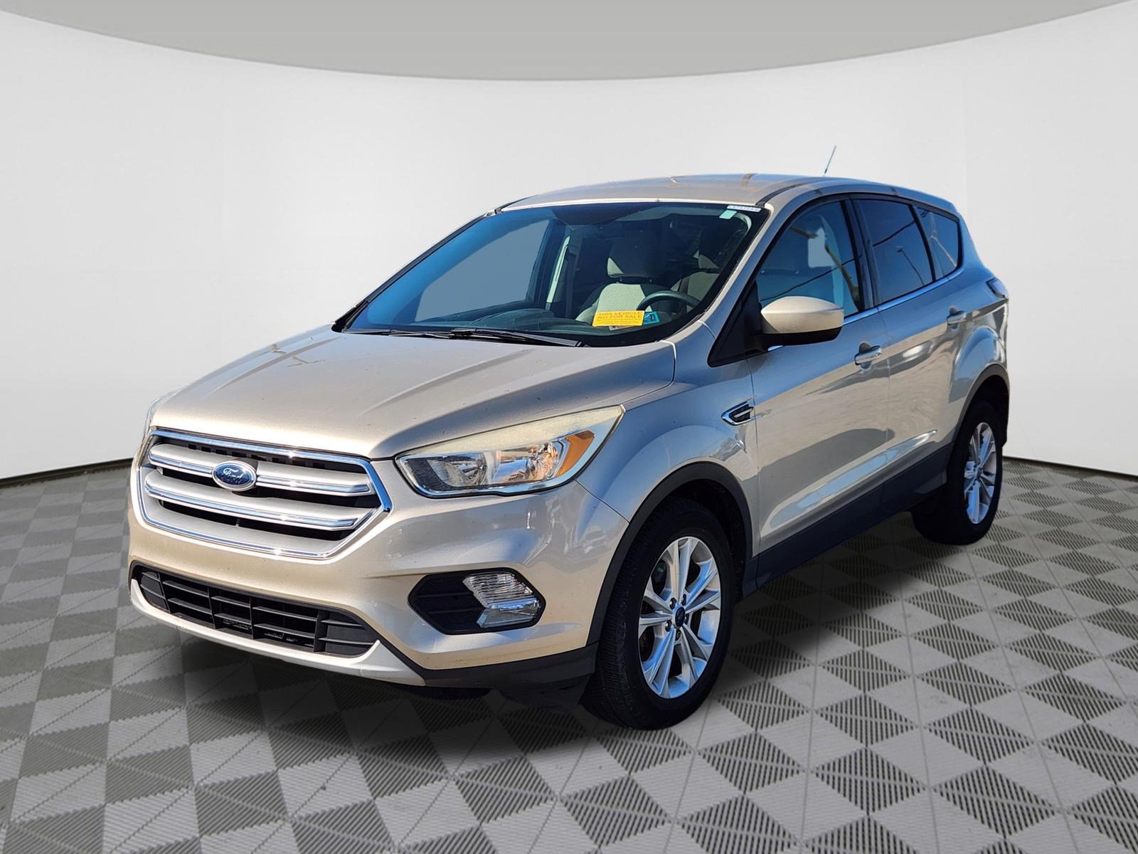 Used 2017 Ford Escape SE FWD video 2
