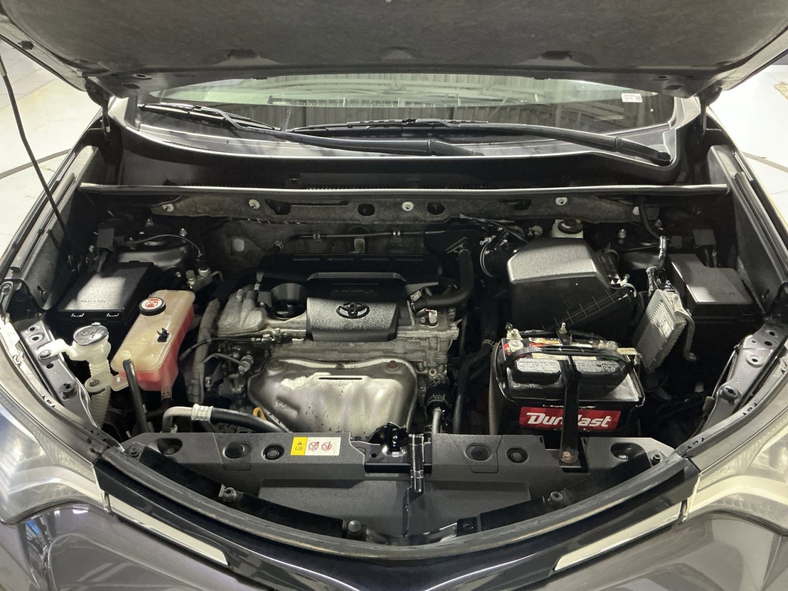 Used 2018 Toyota RAV4 LE image 33