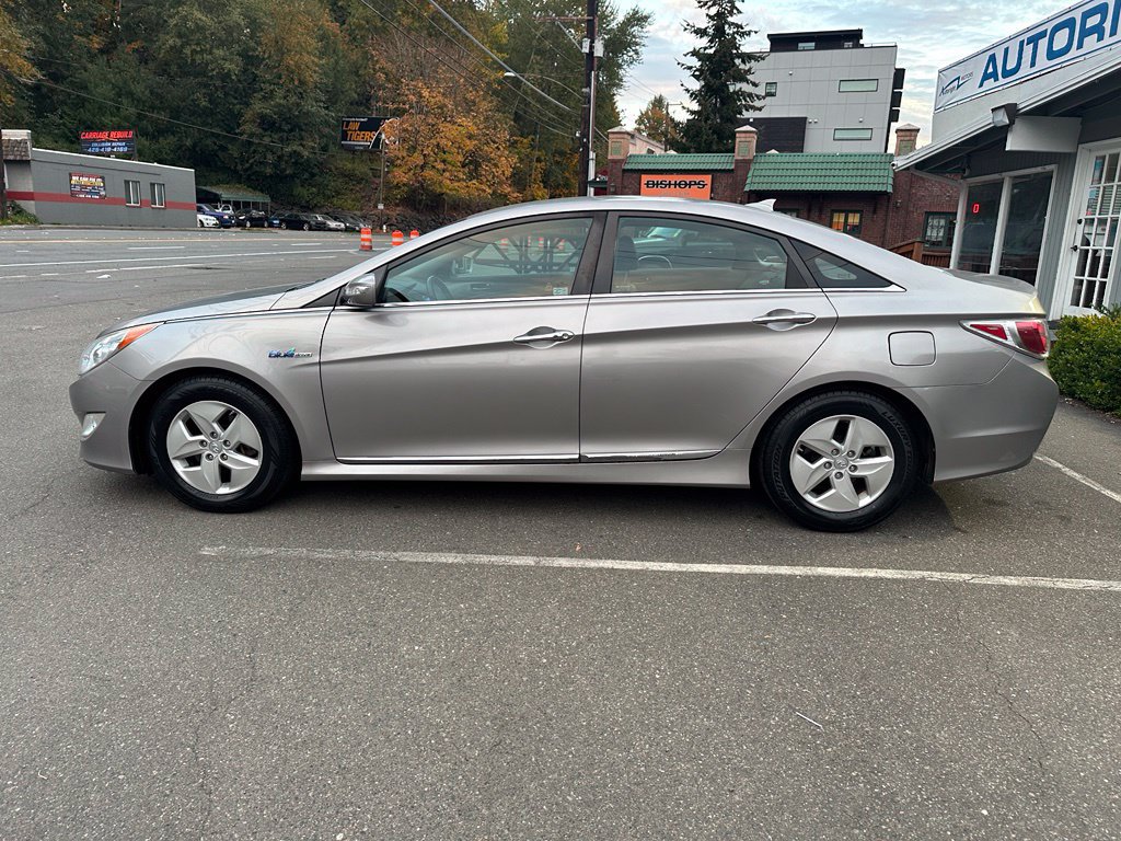 Used 2012 Hyundai Sonata Hybrid w/ Leather Pkg FWD image 8