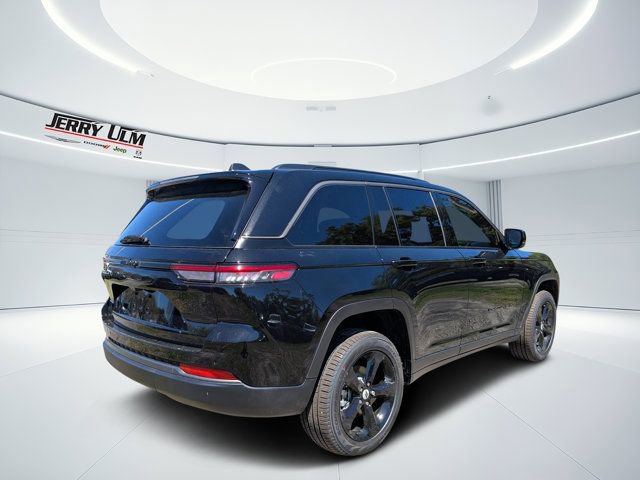 New 2026 Jeep Grand Cherokee Limited w/ Limited Altitude Package RWD image 3