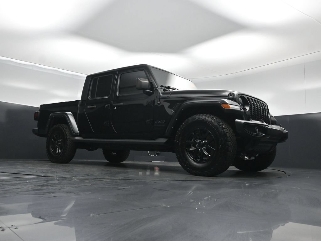 Used 2022 Jeep Gladiator Sport AWD/4WD image 3