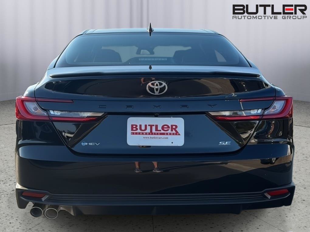 New 2026 Toyota Camry SE FWD image 5