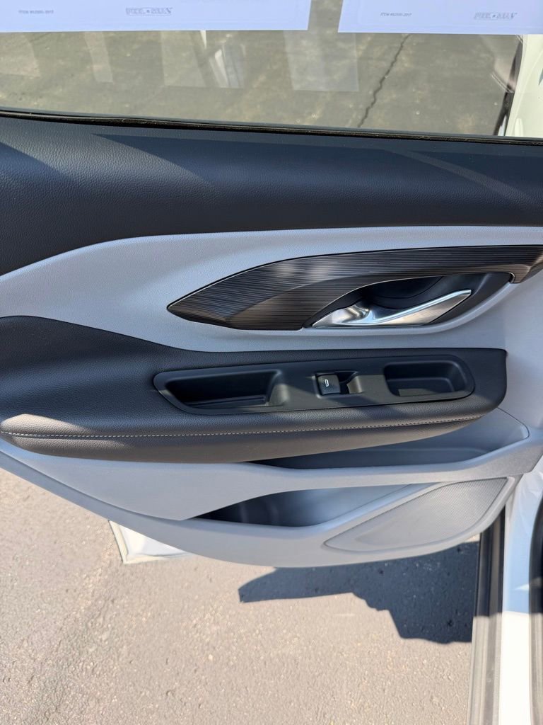 Used 2022 GMC Terrain SLT w/ Infotainment Package II image 11