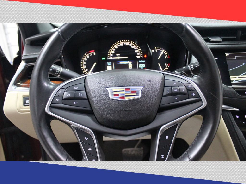 Used 2017 Cadillac XT5 Luxury w/ Driver Awareness Package image 15