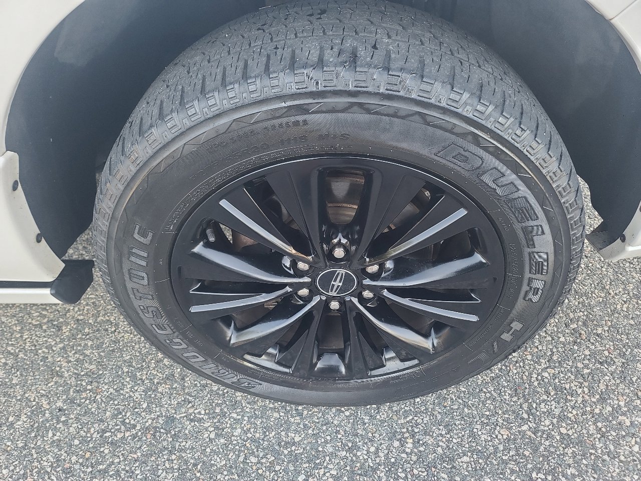 Used 2015 Lincoln Navigator 4WD image 23