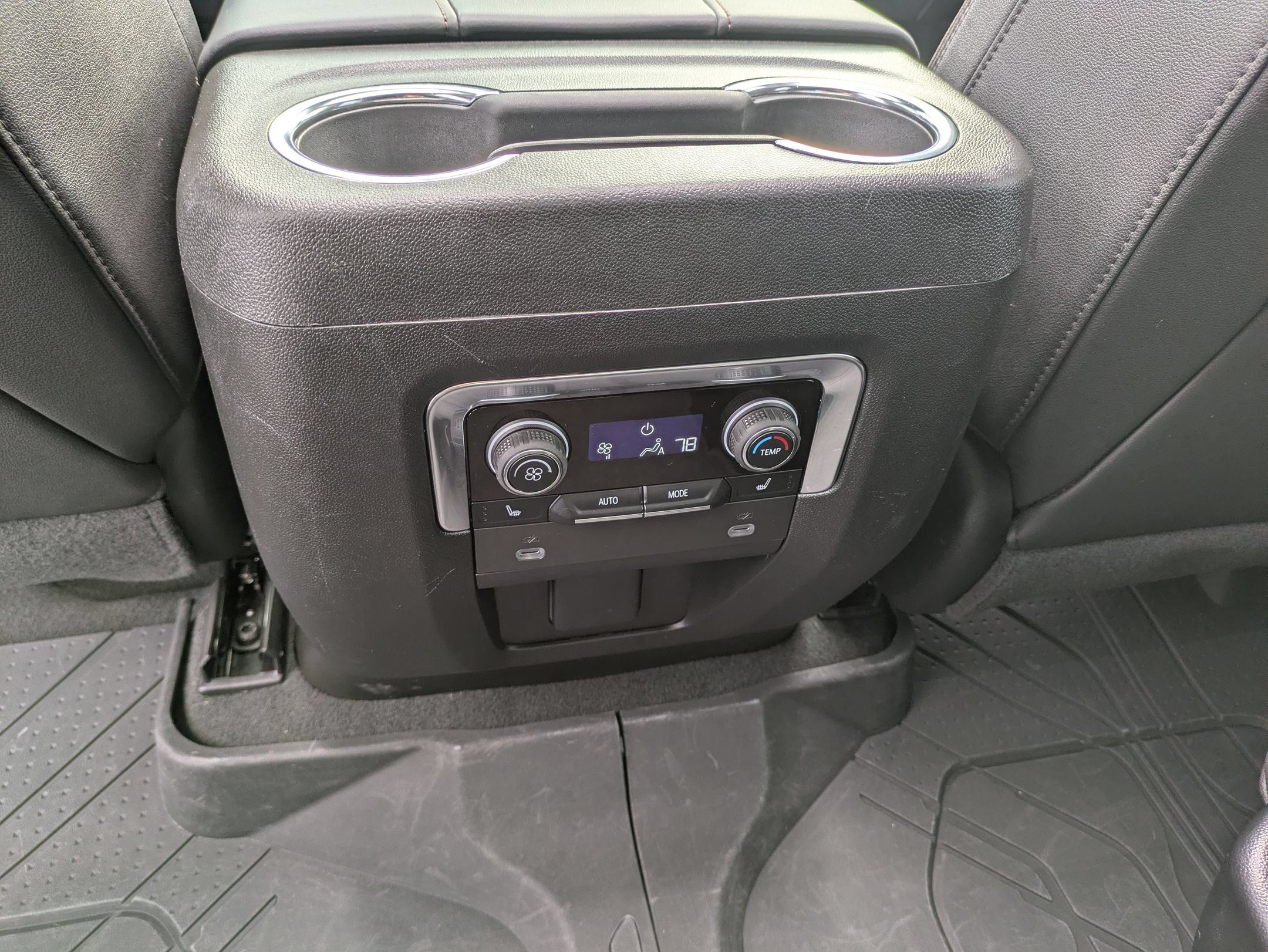 Used 2023 Chevrolet Tahoe High Country w/ Premium Package AWD/4WD image 28