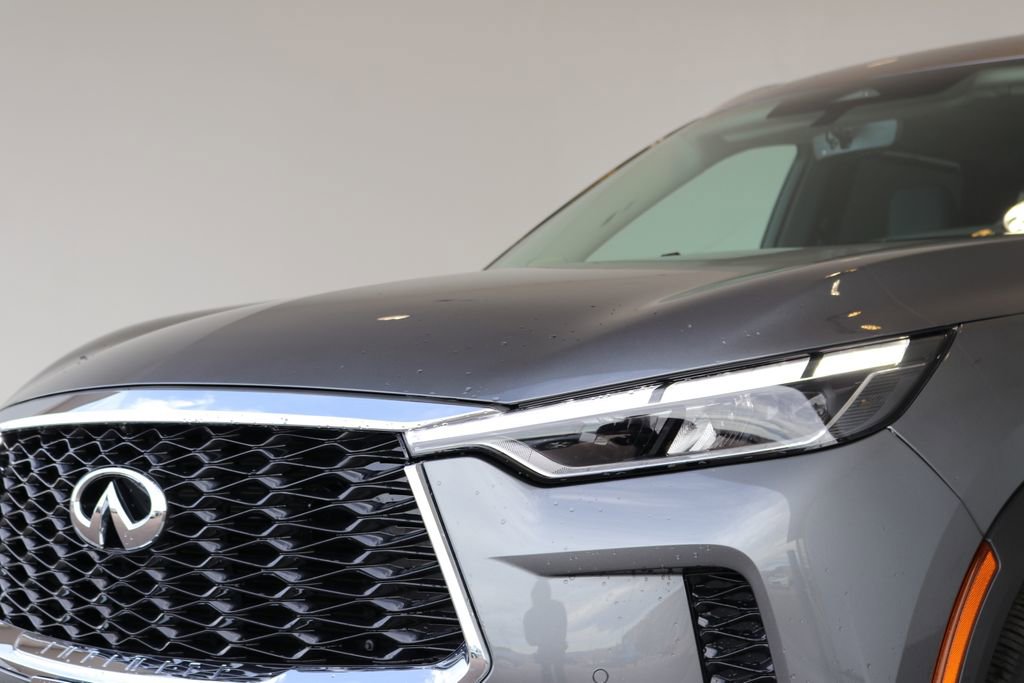Certified 2025 INFINITI QX60 Luxe image 11
