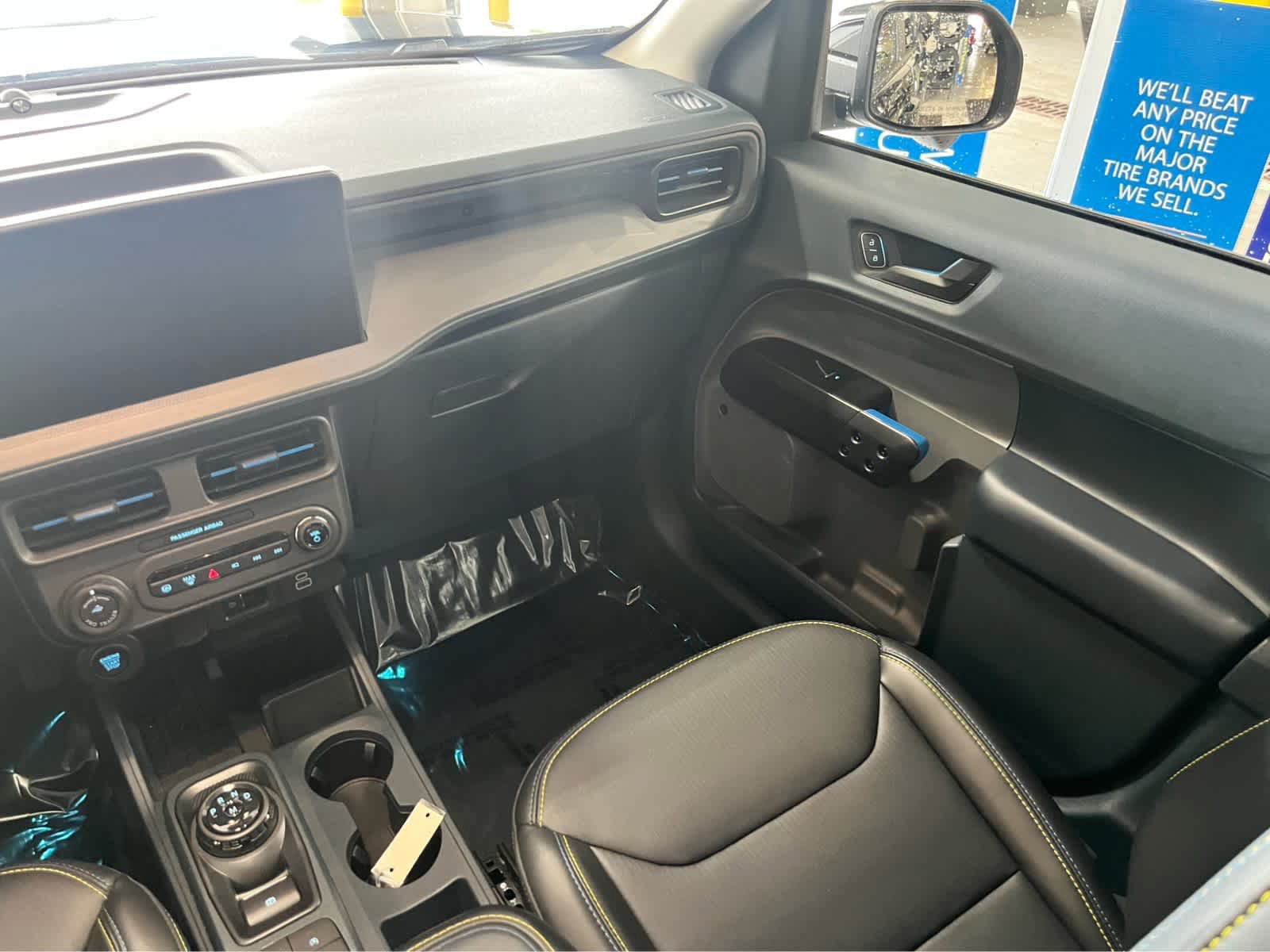 Certified 2025 Ford Maverick Lobo AWD/4WD image 15