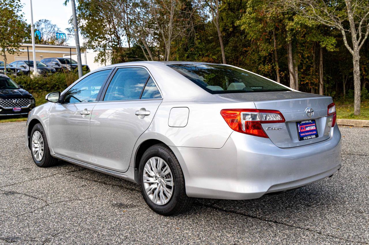 Used 2012 Toyota Camry LE FWD image 4
