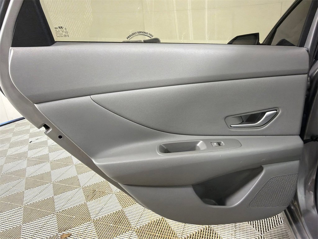 Used 2024 Hyundai Elantra SEL w/ Convenience Package image 22