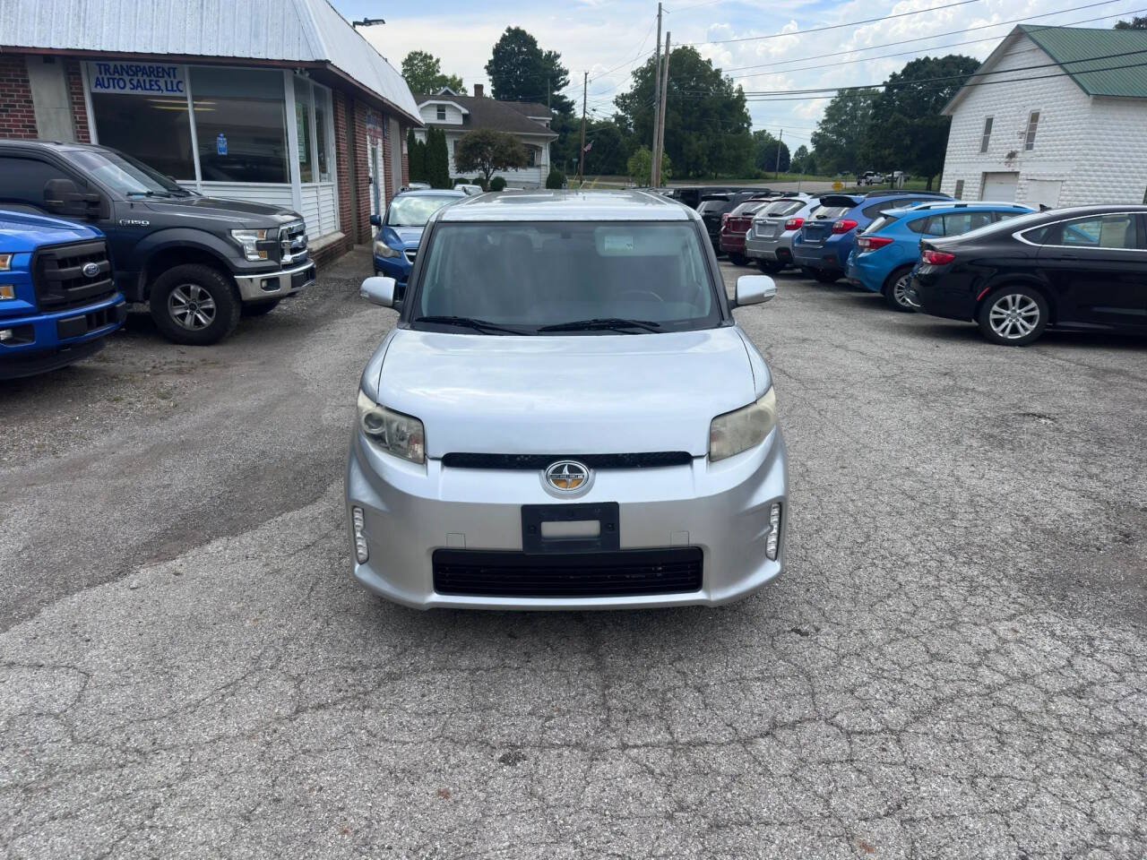 Used 2014 Scion xB FWD image 2